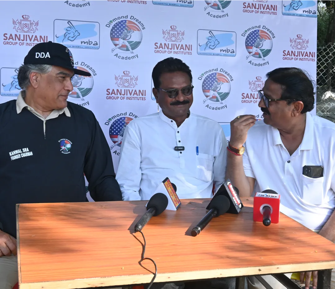 Kanwal Sra - CEO DDA with Mr. Indrajit Nitanwar - VP of Maharashtra Baseball Association and Mr. Makarand Purushottam Korhalkar - MBA Kopargaon District, President